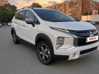 2022 Mitsubishi Xpander Cross I, белый, 2300000 рублей, вид 5