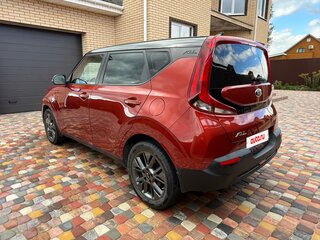 2019 Kia Soul III, красный, 1790000 рублей, вид 2