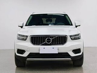 2022 Volvo XC40 I, белый, 3382448 рублей, вид 2