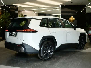 2026 Toyota RAV4 VI (XA60), белый, 4499000 рублей, вид 4