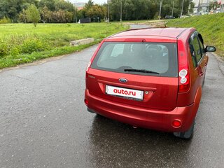 2006 Ford Fiesta Mk5, красный, 425000 рублей, вид 5