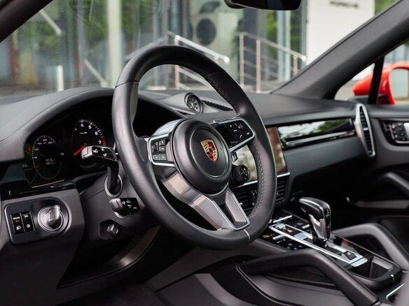 2019 Porsche Cayenne Coupé III, оранжевый, 8500000 рублей - вид 6