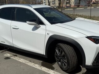 2020 Lexus UX 250h I, белый, 3700000 рублей, вид 2