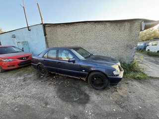 1997 Mercedes-Benz C-Класс 180 I (W202) Рестайлинг, синий, 70000 рублей, вид 3