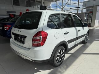 2026 Lada (ВАЗ) Granta Cross I Рестайлинг, белый, 1226000 рублей, вид 3