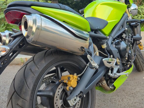 2009 Triumph Street Triple, зелёный, 475000 рублей - вид 1