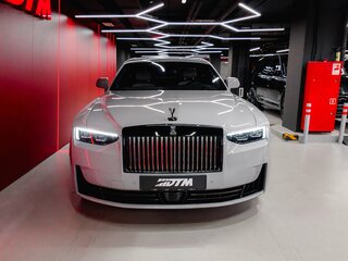 2025 Rolls-Royce Ghost Black Badge II Рестайлинг (Series II), серый, 46000000 рублей, вид 3