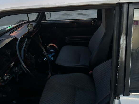 1989 Lada (ВАЗ) 2105, белый - вид 4