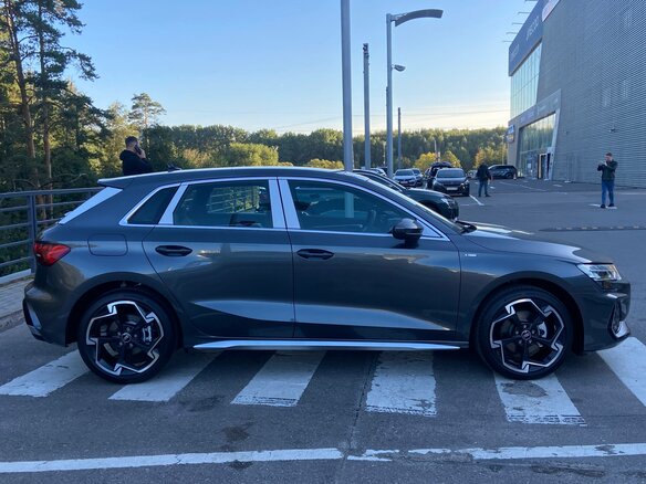 2026 Audi A3 Sportback 35 TFSI IV (8Y) Рестайлинг, серый, 3990000 рублей - вид 5