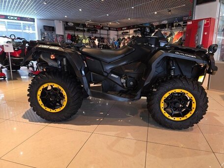 2018 BRP Can-Am Outlander MAX 850, чёрный, 1209000 рублей, вид 1
