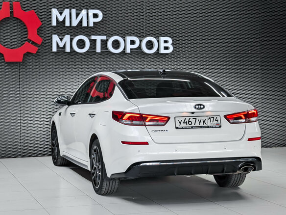 2019 Kia Optima IV Рестайлинг, белый, 1980000 рублей - вид 5