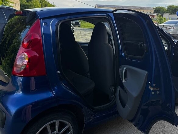 2008 Peugeot 107 I, синий, 385000 рублей - вид 4