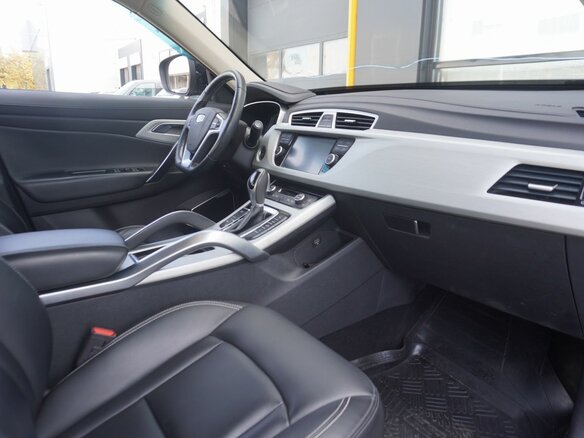 2019 Geely Atlas I, чёрный, 1550000 рублей - вид 10