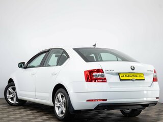 2017 Skoda Octavia III (A7) Рестайлинг, белый, 1599000 рублей, вид 4
