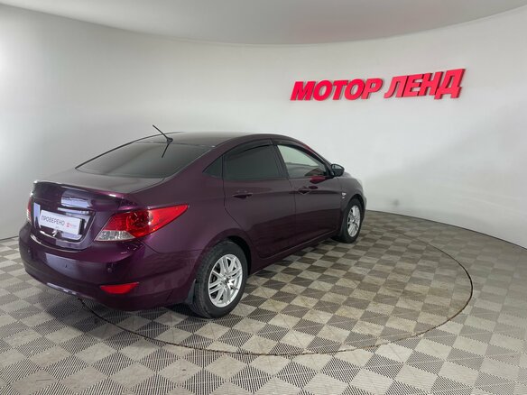 2011 Hyundai Solaris I, фиолетовый, 835000 рублей - вид 4