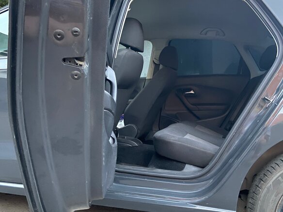2011 Volkswagen Polo V, серый, 575000 рублей - вид 15