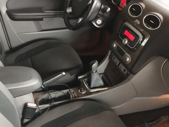 2008 Ford Focus II Рестайлинг, серебристый, 550000 рублей - вид 13
