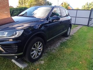 2016 Volkswagen Touareg II Рестайлинг, синий, 2550000 рублей, вид 1