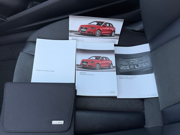2011 Audi A1 I (8X), коричневый, 850000 рублей - вид 12