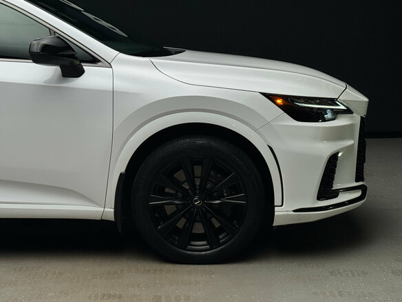 2023 Lexus RX 500h V, белый, 9800000 рублей - вид 6