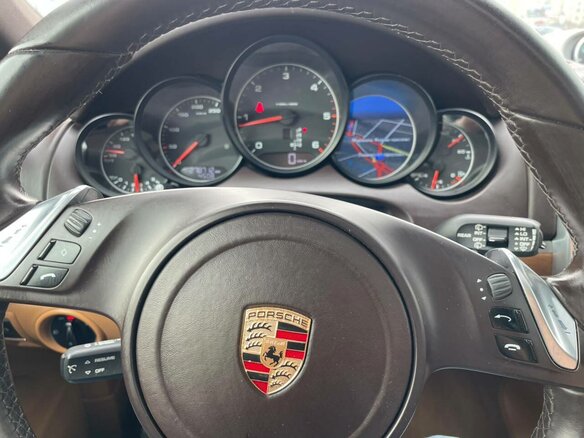 2012 Porsche Cayenne Diesel II (958), чёрный, 2650000 рублей - вид 6