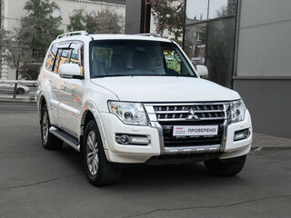 2014 Mitsubishi Pajero IV Рестайлинг 2, белый, 2250000 рублей, вид 3