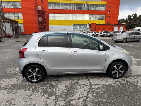 2006 Toyota Vitz II (XP90), серый, 429000 рублей, вид 4