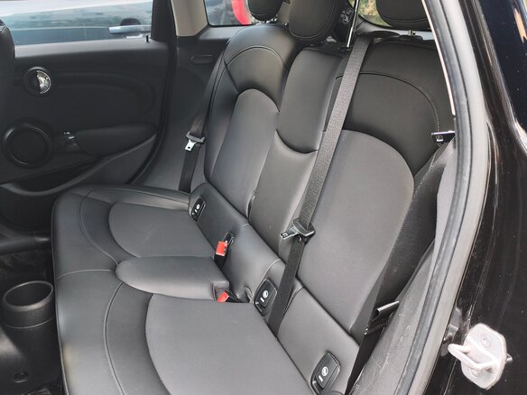 2020 Mini Hatch Cooper III (F55/F56) Рестайлинг, чёрный - вид 22