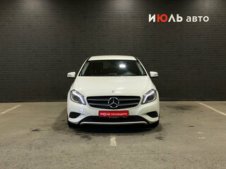 2014 Mercedes-Benz A-Класс 180 III (W176), белый, 1300000 рублей, вид 2