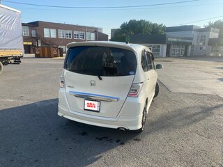 2012 Honda Freed I Рестайлинг, белый, 1170000 рублей, вид 3