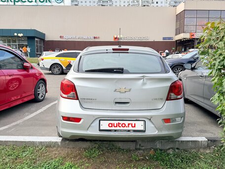 2013 Chevrolet Cruze I Рестайлинг, серебристый, 430000 рублей, вид 5