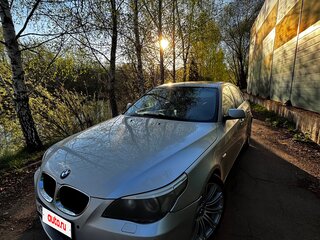 2004 BMW 5 серии 530i V (E60/E61), серебристый, 950000 рублей, вид 3