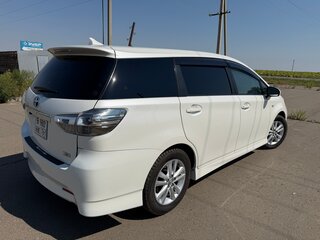2009 Toyota Wish II, белый, 1349000 рублей, вид 4