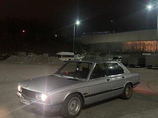 1982 BMW 5 серии 528i II (E28), серебристый, 350000 рублей, вид 2