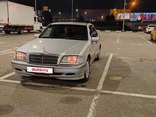 1998 Mercedes-Benz C-Класс 180 I (W202) Рестайлинг, серебристый, 850000 рублей, вид 2