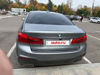 2019 BMW 5 серии 520d xDrive VII (G30/G31/G38), серый, 4200000 рублей, вид 4