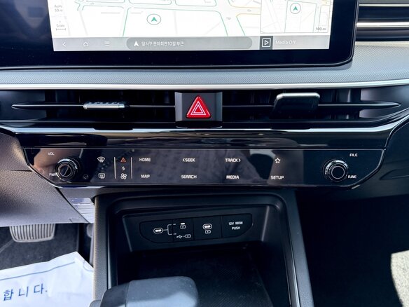 2024 Kia K5 LPi III Рестайлинг, белый, 2513177 рублей - вид 11