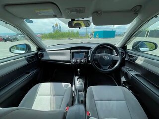 2012 Toyota Corolla Axio XI (E160, E170, E180), белый, 1050000 рублей, вид 5