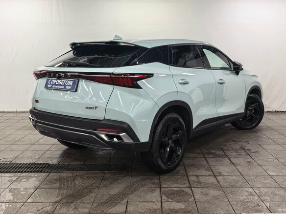 2023 Omoda C5 I, зелёный, 1550000 рублей - вид 3