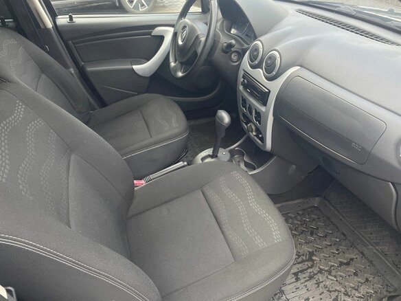 2012 Renault Sandero Stepway I, чёрный, 560000 рублей - вид 10