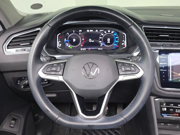 2022 Volkswagen Tiguan II Рестайлинг, белый, 3290000 рублей - вид 19