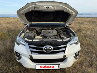 2017 Toyota Fortuner II, белый, 3250000 рублей, вид 1