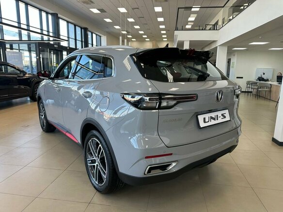 2026 Changan UNI-S I, серебристый, 3229900 рублей - вид 3