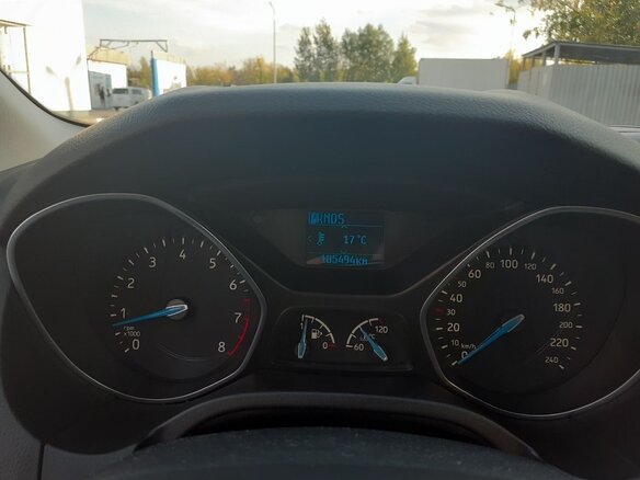 2017 Ford Focus III Рестайлинг, белый, 1000000 рублей - вид 10