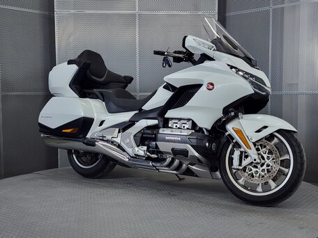 2023 Honda GL 1800 Gold Wing, белый, 2889000 рублей, вид 2
