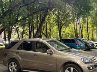 2008 Mercedes-Benz M-Класс 500 II (W164), бежевый, 1290000 рублей, вид 4