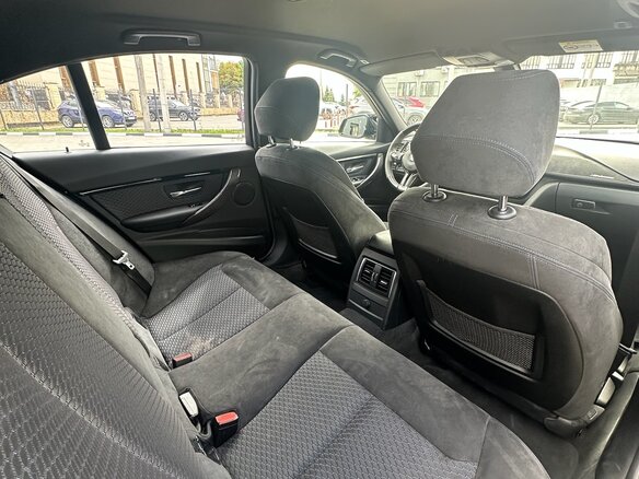 2017 BMW 3 серии 320i xDrive VI (F3x) Рестайлинг, серый, 2400000 рублей - вид 21