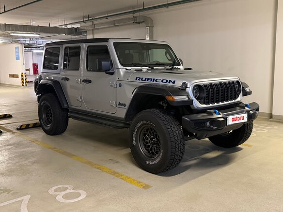 2024 Jeep Wrangler 4xe IV (JL) Рестайлинг, серебристый, 5999999 рублей - вид 3
