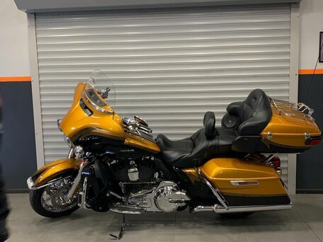 2015 Harley-Davidson CVO Limited, золотистый, 1990000 рублей, вид 1