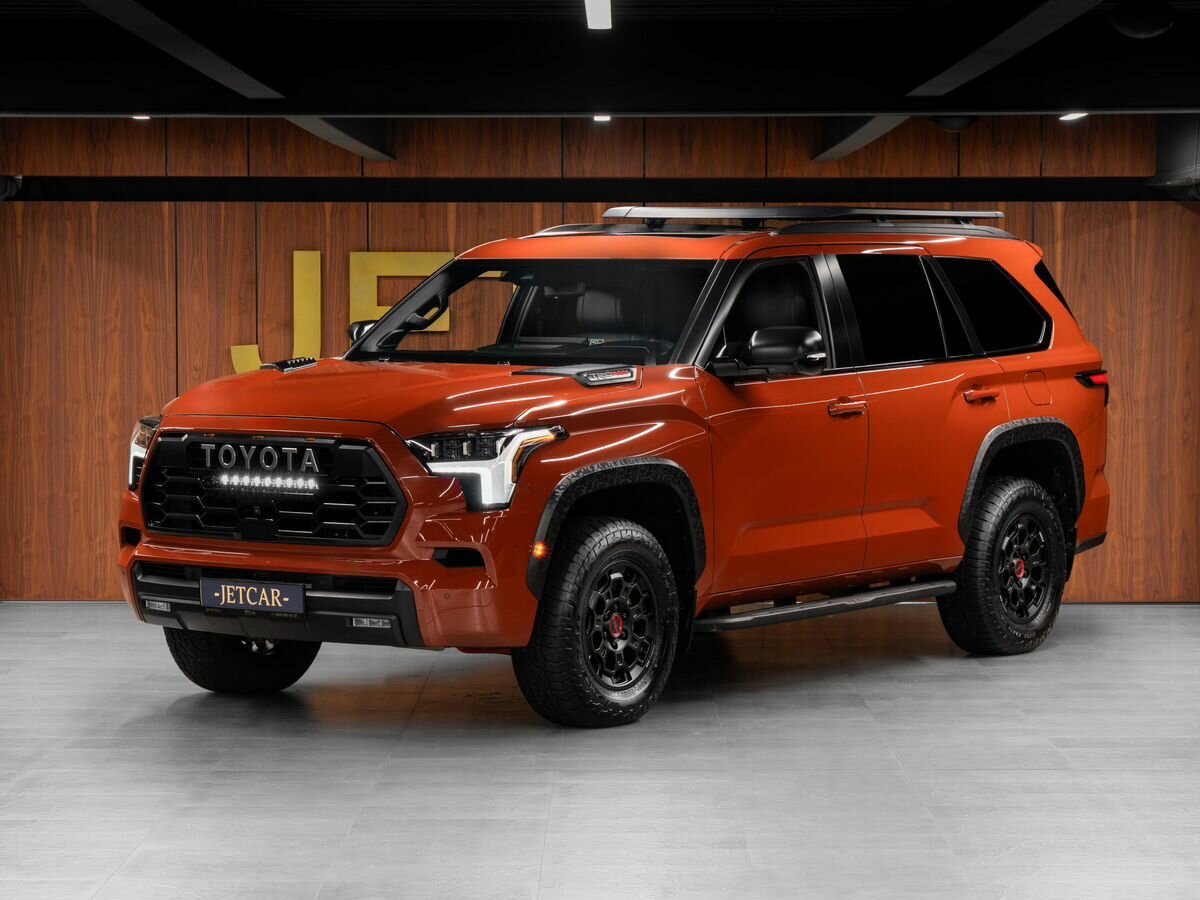 Открыть фотографии: Toyota Sequoia III